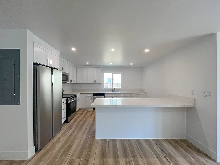 315 NE 148th Ave — Photo 25