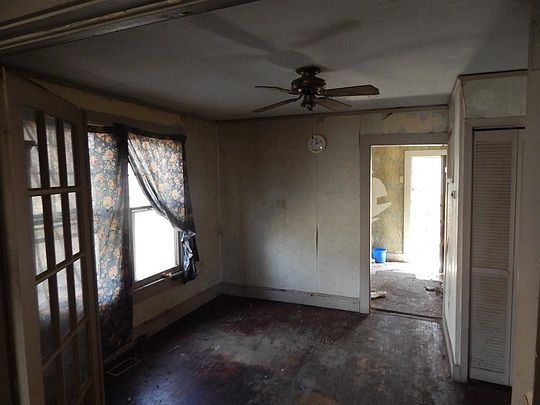 3rd image of 735 S Confederate Ave