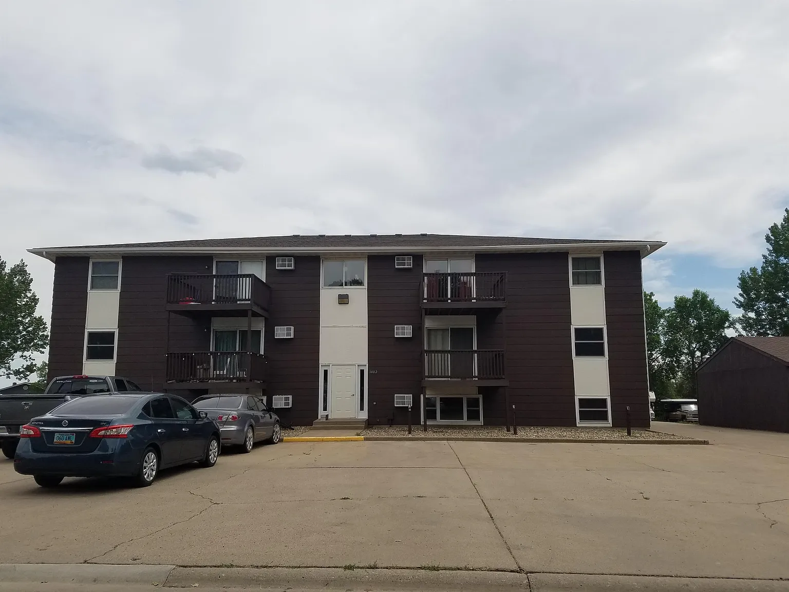 1002 Beaumont Drive — Photo 1