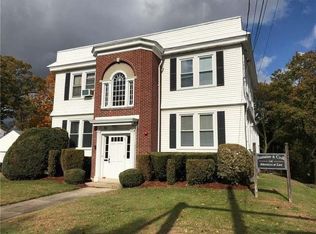 34 Hamlet Ave APT 1, Woonsocket, RI 02895