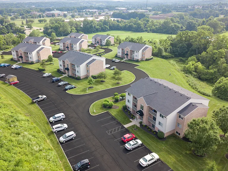Deerfield Crossing Apartments — Photo 20
