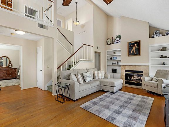 5th image of 825 Glenwood Way