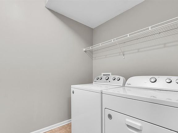 4th image of 44656 Ellery Ln #44656