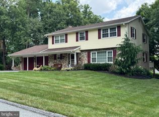 1941 Garnet Rd, York, PA 17403