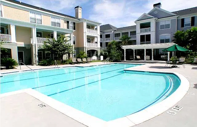 1 bed, 1.0 bath, 638 sqft, $1,800 — Photo 4
