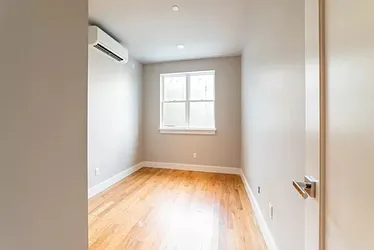 Rented by Rennit Inc.