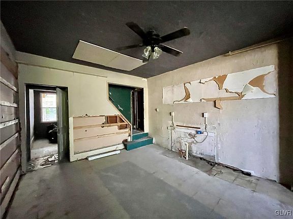 4th image of 339 W Kline Ave