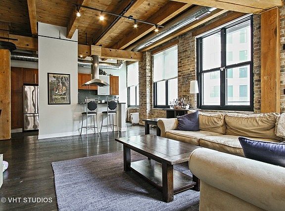 3rd image of 154 W Hubbard St Suite 302