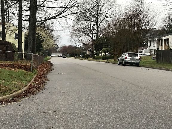 4th image of 641 Grant Ave