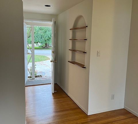 5th image of 10736 Homeland Ave