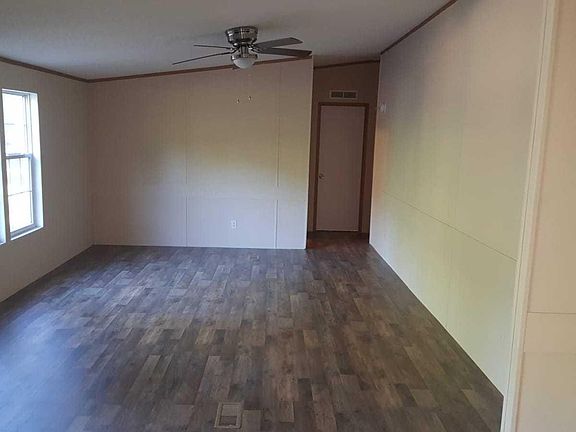 2nd image of 180 Goat Ln
