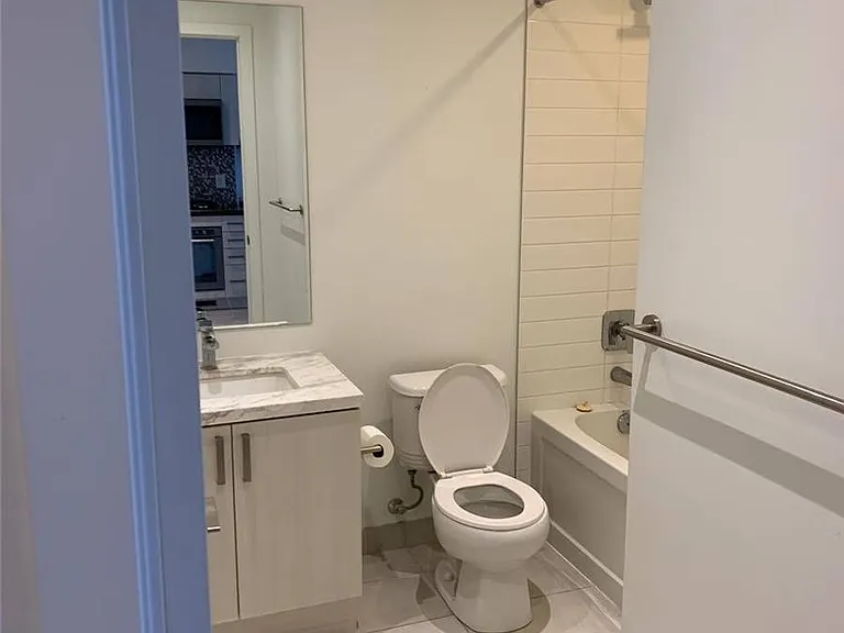501 Saint Clair Ave W #606 — Photo 5
