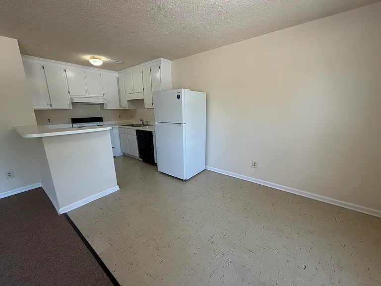 2139 Barefoot Park Ln SW — Photo 3