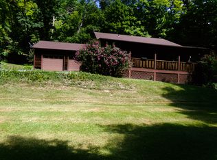 449 White Schoolhouse Rd, Rhinebeck, NY 12572