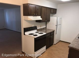 3768 W 9th St APT 2, Waterloo, IA 50702