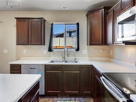 3rd image of 10624 Calista Way