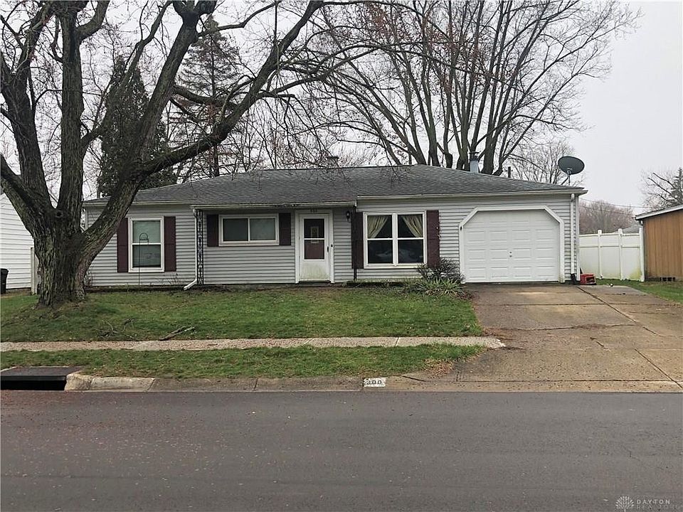1st image of 300 Brownstone Dr