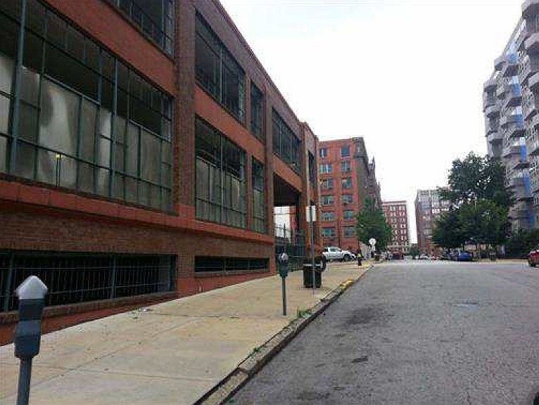2nd image of 210 N 17th St Unit 402