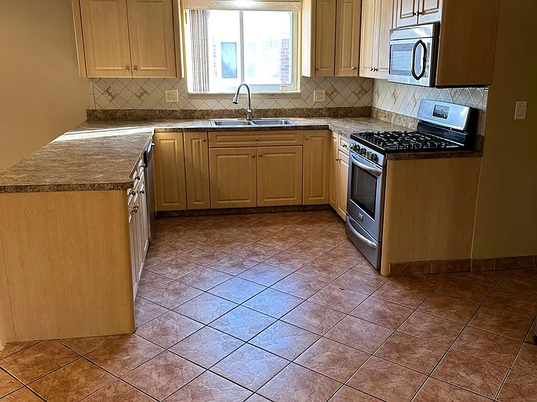 3155 Marc Dr — Photo 5