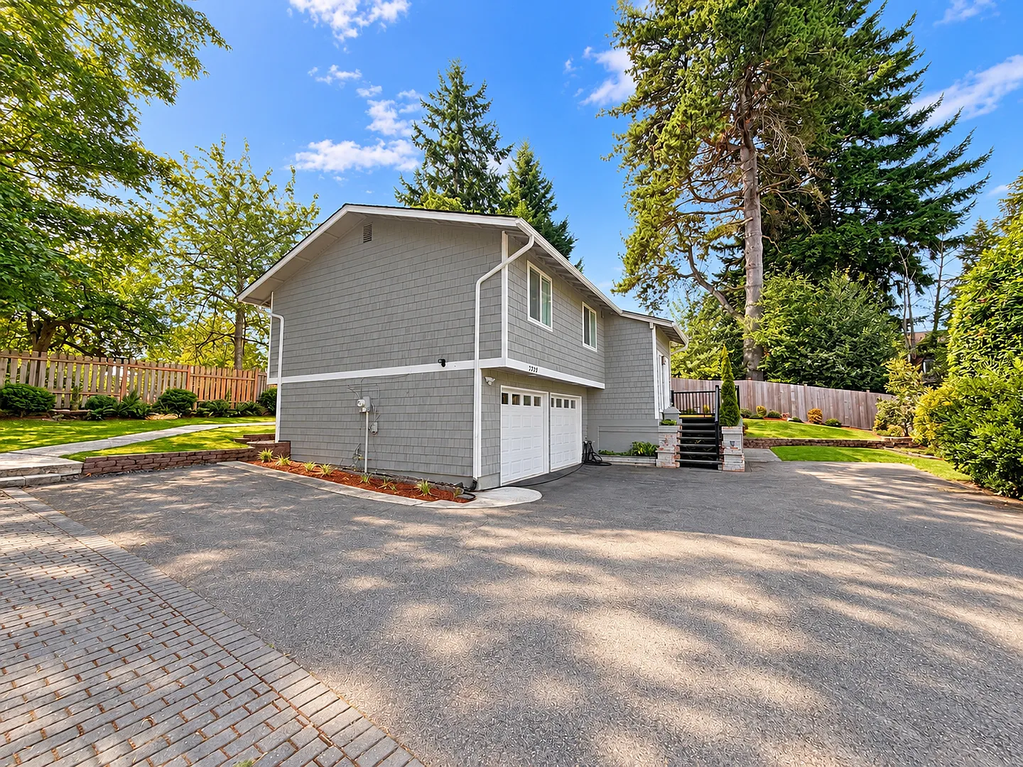 3Bd/2.5Ba Seattle Home — Photo 2
