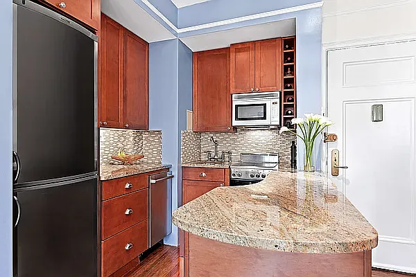 25 Tudor City Place #2119