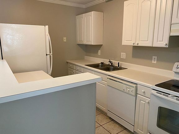 4th image of 5701D Bramblegate Dr