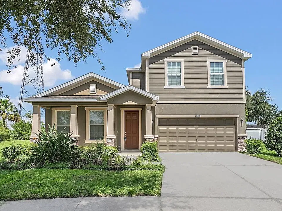 12302 Fairlawn Dr