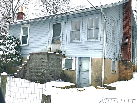 3rd image of 106 Vaglio Ave