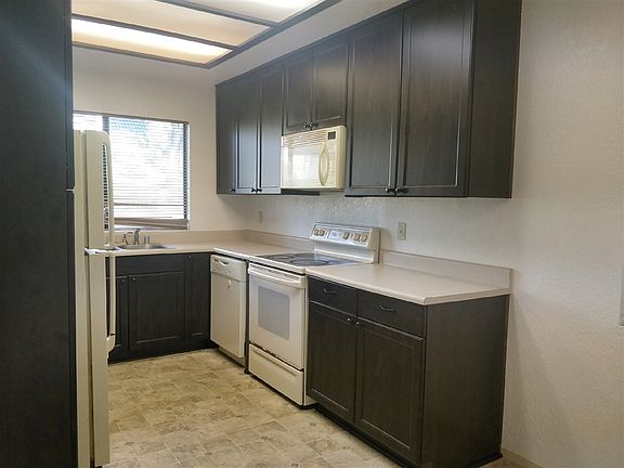 2nd image of 986 Lupine Hills Dr Unit 88