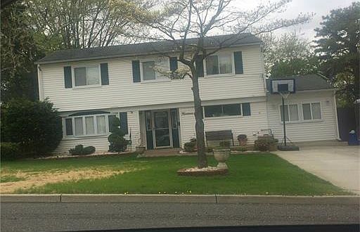 2nd image of 14 Berkshire Rd