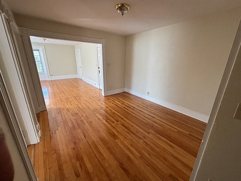 122 Elm St #D — Photo 4
