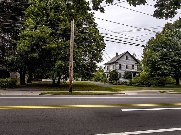 3rd image of 292 N Main St