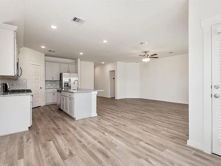 3111 W Frontier Ln — Photo 16