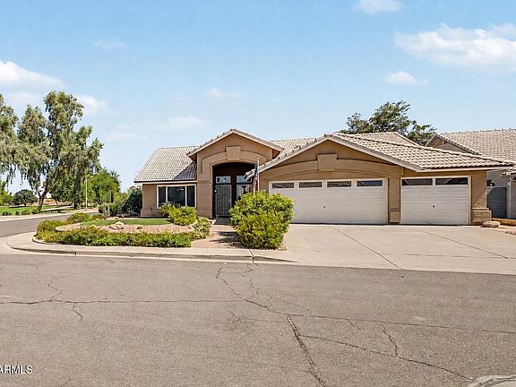 3rd image of 4890 W GERONIMO Street
