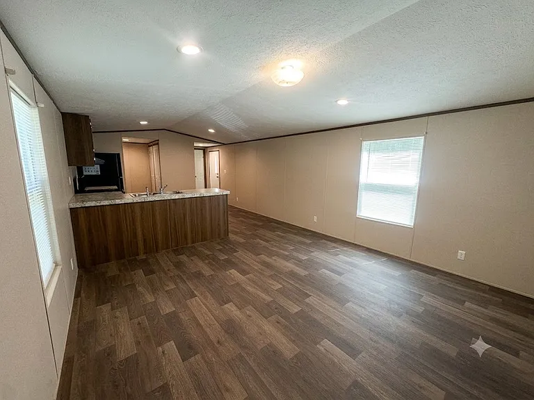 27 Sam Doyle Dr — Photo 9