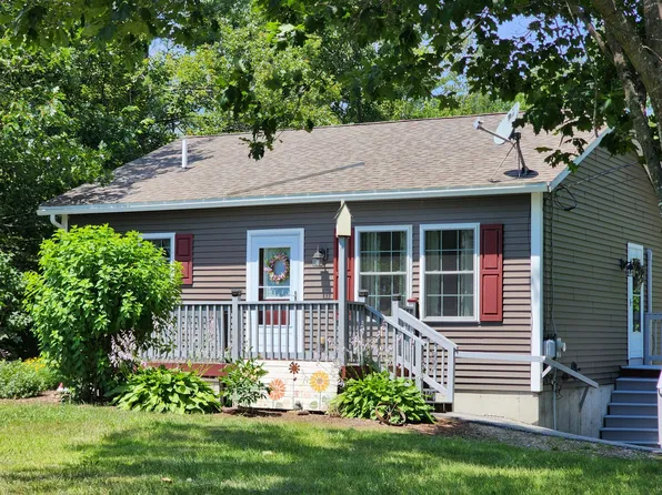 687 Sokokis Trail N, Cornish, ME 04020