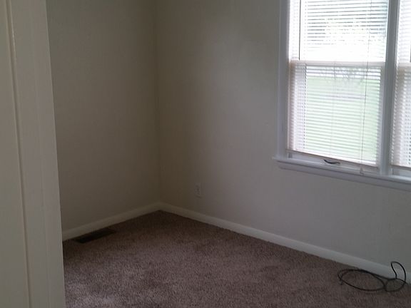 2nd image of 923 Eureka St