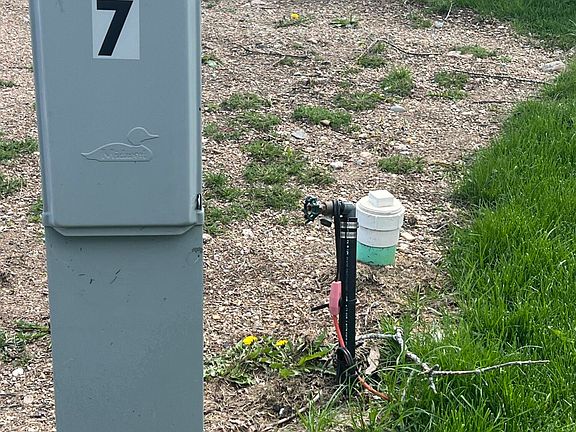 3rd image of 402 Settje Ave