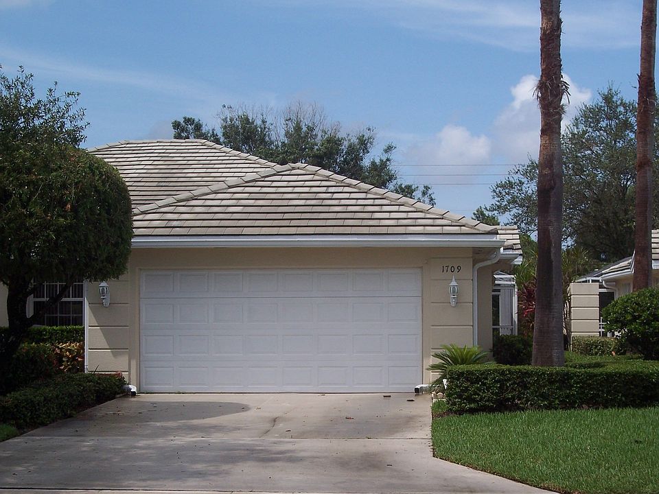 Front/Driveway