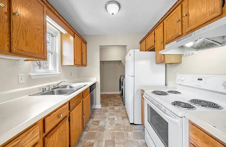 132 Grant Ave — Photo 19