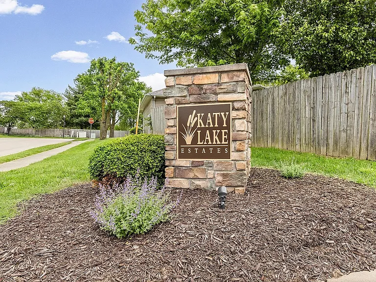 4200 Cedar Crest Ln — Photo 31