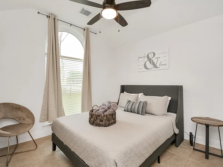 7830 Pardee St — Photo 22