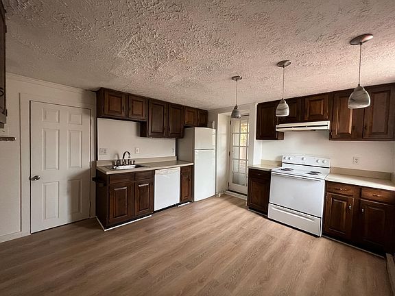 4th image of 1712 Linden Ave #1