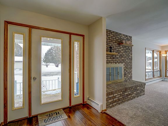 3rd image of 1546 River View Dr