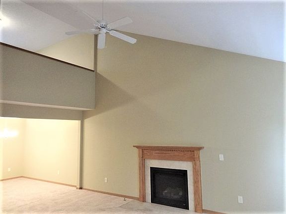 3rd image of 9346 Prestwick Green Dr