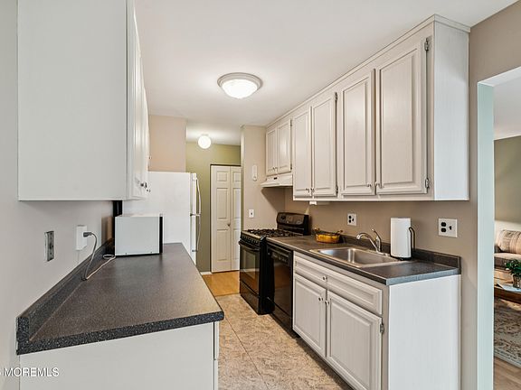 5th image of 11 River Road #11-L