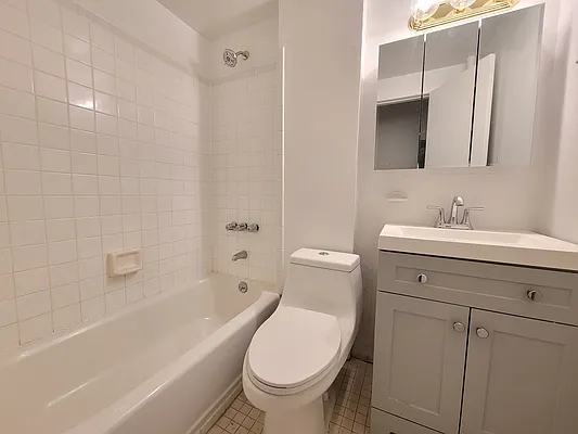 Rented by Highline Residential | media 9