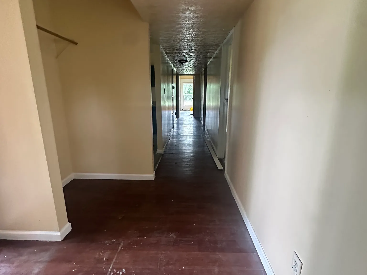 4 bed, 1487 sqft, $1,700 — Photo 4