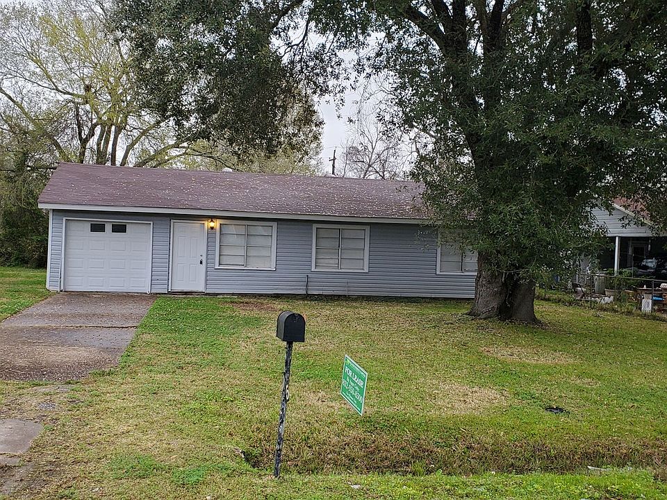 1st image of 5165 Parkview Dr