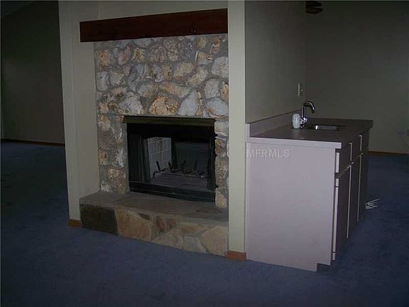 2nd image of 2025 E Gloria Dr
